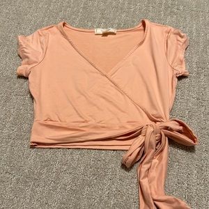 Small wrap like cropped shirt